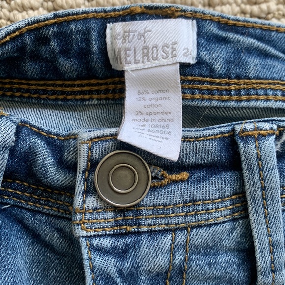 Tillys “West of Melrose” Ripped Skinny Jeans - Picture 3 of 3